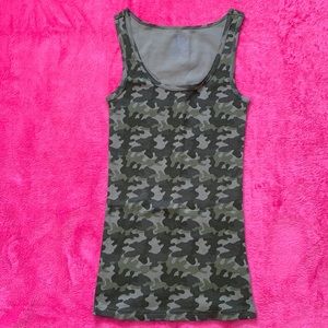 Green camo tank top